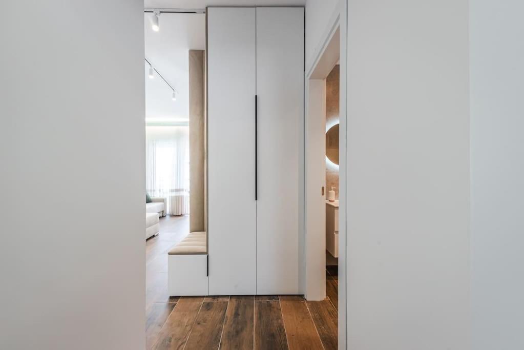 Apartament The Seabreeze Wlora